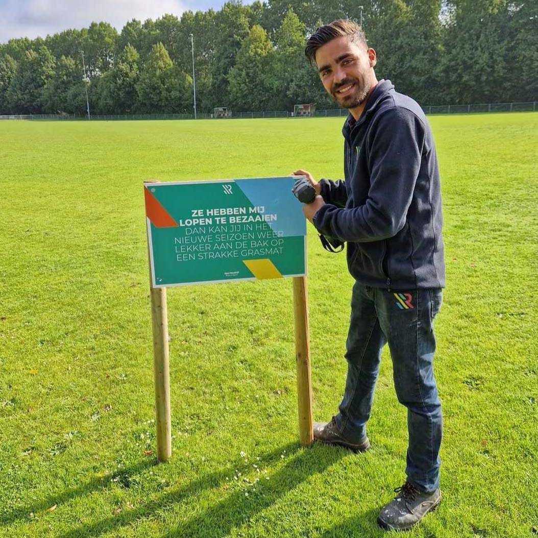 Borden op de velden van Sportbedrijf Rotterdam